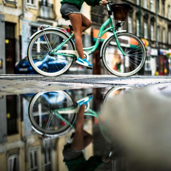 vélo flaque d'eau